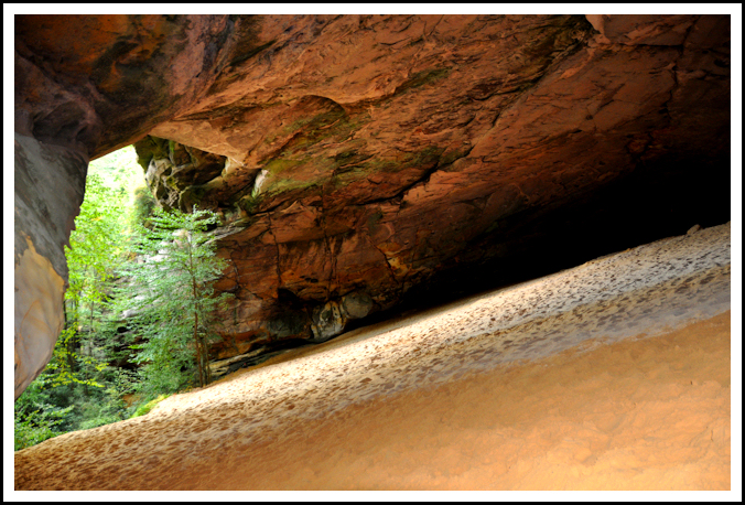 Sand Cave: Hike to a Secret Cave & White Rocks Overlook